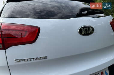 Позашляховик / Кросовер Kia Sportage 2015 в 