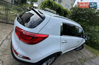 Позашляховик / Кросовер Kia Sportage 2015 в 