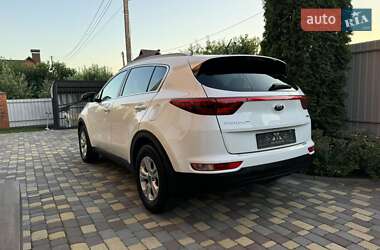 Внедорожник / Кроссовер Kia Sportage 2016 в 