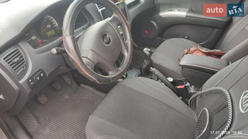 Внедорожник / Кроссовер Kia Sportage 2007 в Краснограде