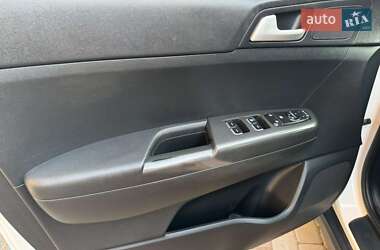 Внедорожник / Кроссовер Kia Sportage 2016 в 