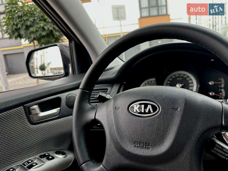 Позашляховик / Кросовер Kia Sportage 2008 в Івано-Франківську