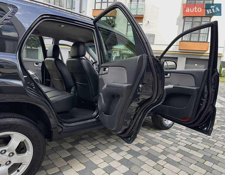 Позашляховик / Кросовер Kia Sportage 2008 в Івано-Франківську