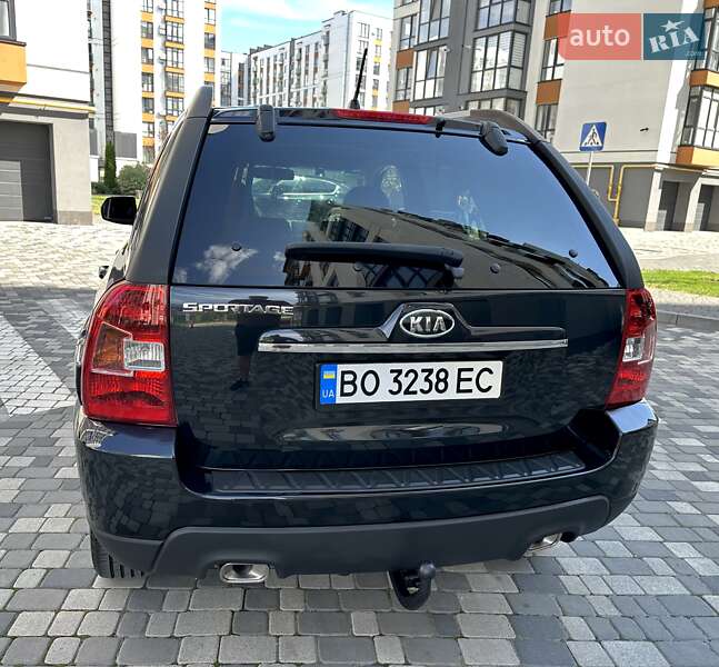 Позашляховик / Кросовер Kia Sportage 2008 в Івано-Франківську