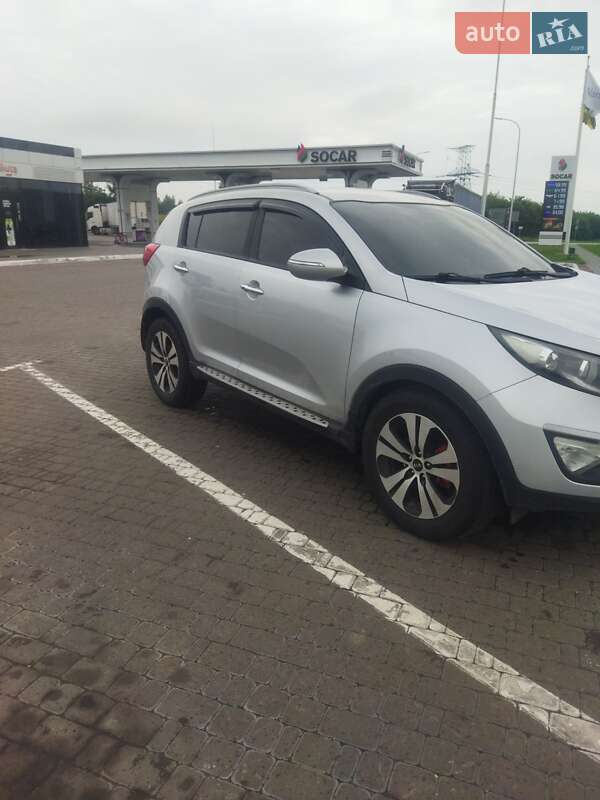Внедорожник / Кроссовер Kia Sportage 2012 в Изяславе