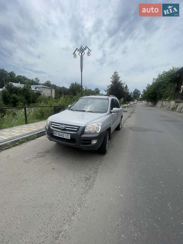 Внедорожник / Кроссовер Kia Sportage 2005 в Ивано-Франковске
