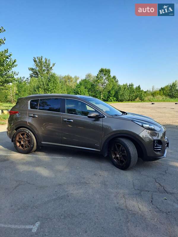 Внедорожник / Кроссовер Kia Sportage 2016 в Павлограде