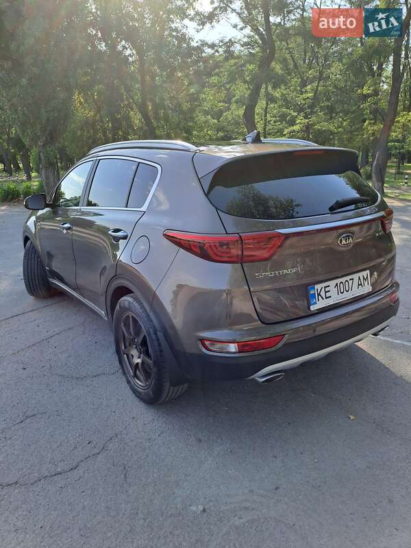 Внедорожник / Кроссовер Kia Sportage 2016 в Павлограде