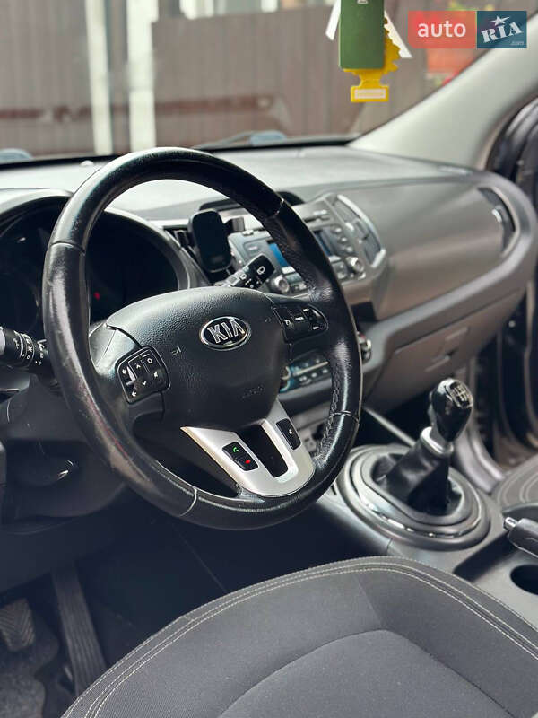 Внедорожник / Кроссовер Kia Sportage 2013 в Камне-Каширском