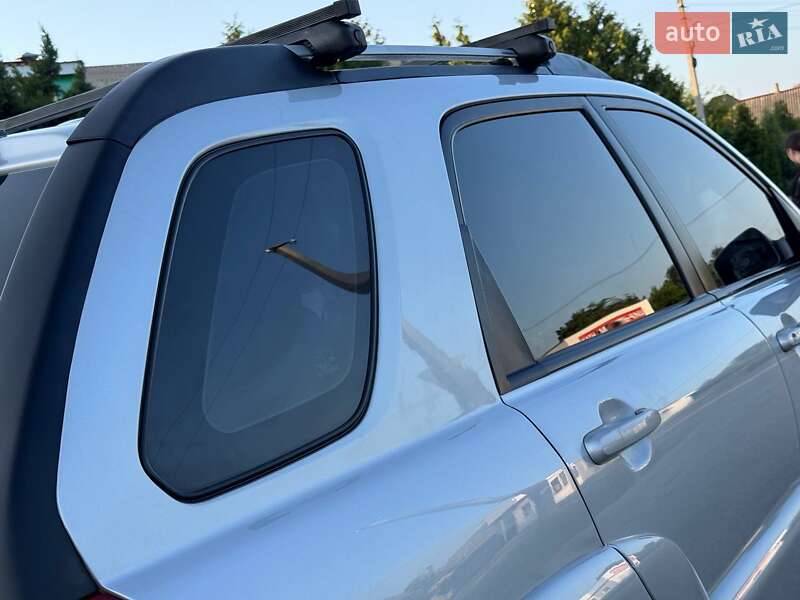 Позашляховик / Кросовер Kia Sportage 2008 в Охтирці