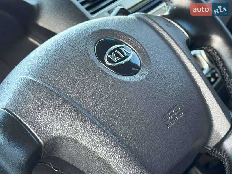 Позашляховик / Кросовер Kia Sportage 2008 в Охтирці