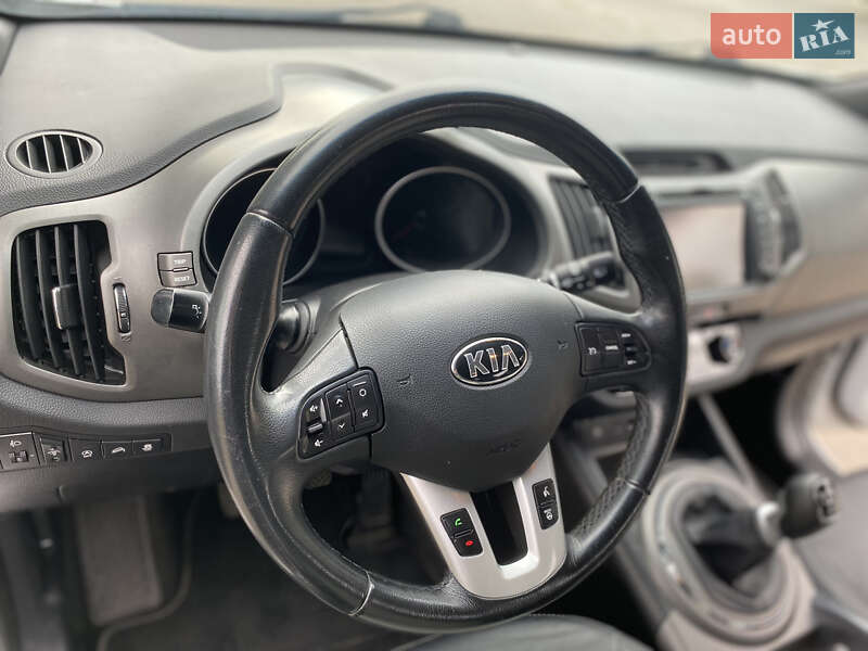 Внедорожник / Кроссовер Kia Sportage 2014 в Новоархангельске