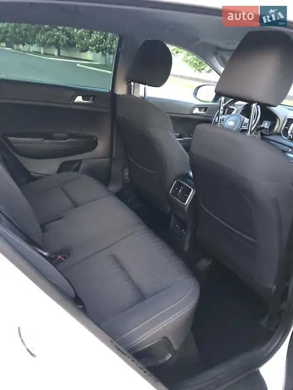 Kia Sportage 2018 VIN U5YPG814AJL521932 фото оголошення 6 з 39