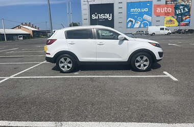 Позашляховик / Кросовер Kia Sportage 2011 в Чернівцях