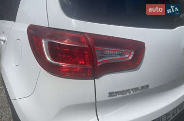 Позашляховик / Кросовер Kia Sportage 2011 в Чернівцях