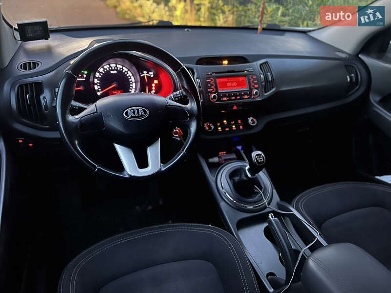 Позашляховик / Кросовер Kia Sportage 2013 в Борисполі