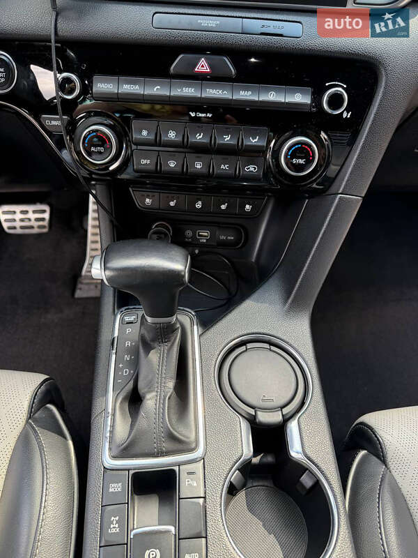 Внедорожник / Кроссовер Kia Sportage 2016 в Ирпене