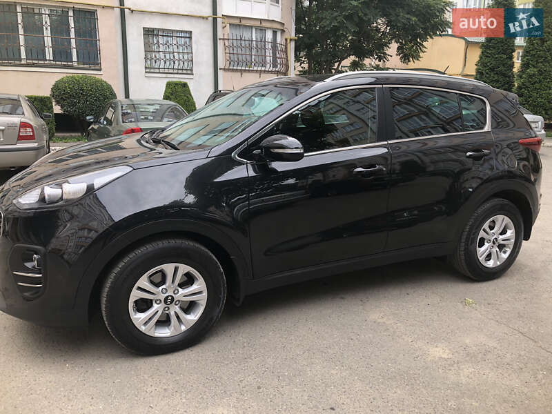 Внедорожник / Кроссовер Kia Sportage 2016 в Черновцах