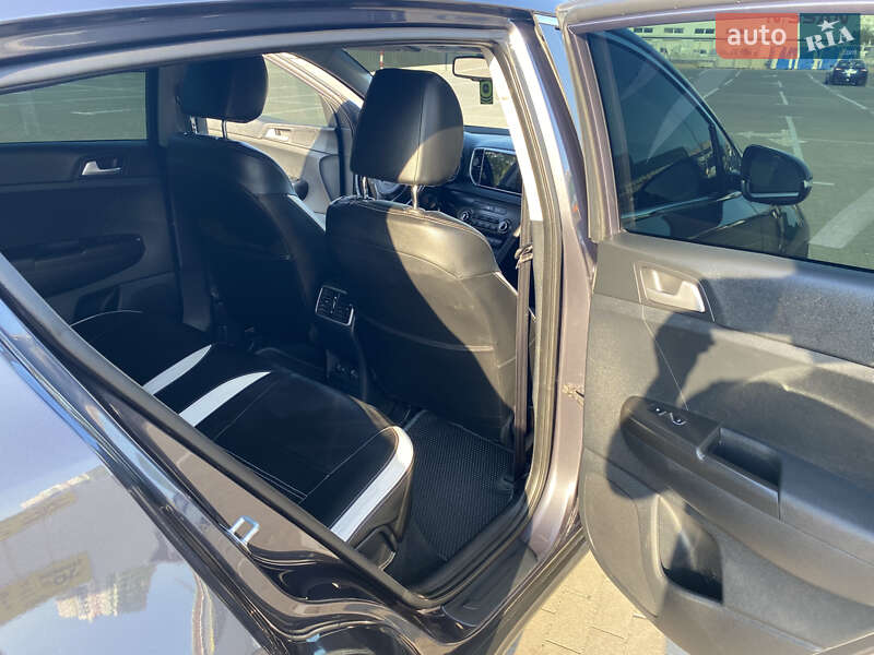 Внедорожник / Кроссовер Kia Sportage 2016 в Одессе