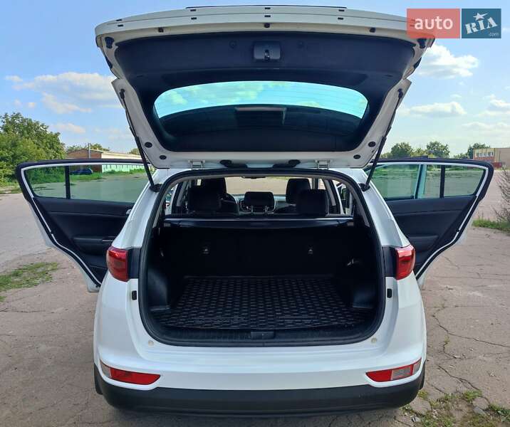 Внедорожник / Кроссовер Kia Sportage 2016 в Прилуках