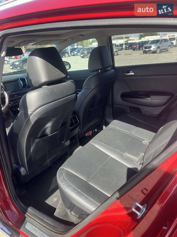 Внедорожник / Кроссовер Kia Sportage 2016 в Днепре