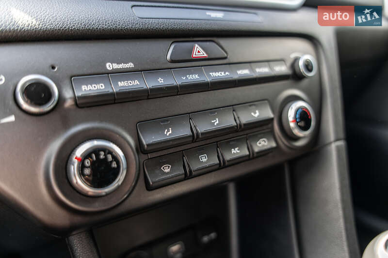 Позашляховик / Кросовер Kia Sportage 2018 в Львові