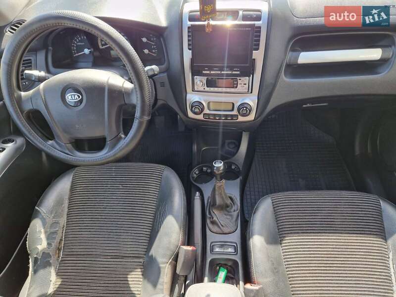 Внедорожник / Кроссовер Kia Sportage 2005 в Ивано-Франковске
