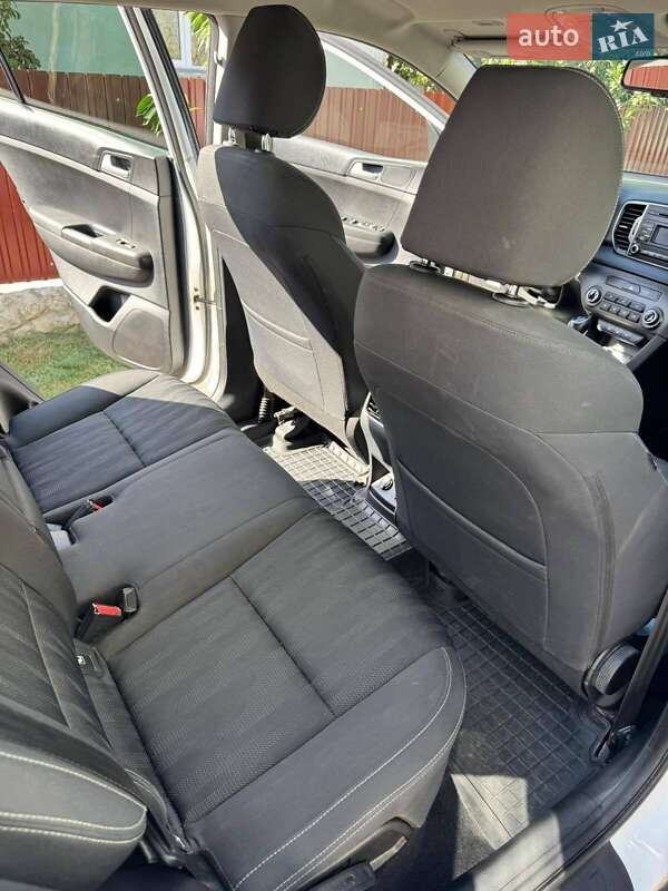 Внедорожник / Кроссовер Kia Sportage 2017 в Тернополе