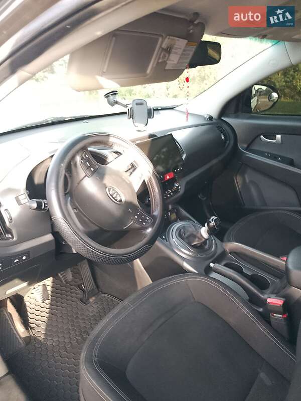 Позашляховик / Кросовер Kia Sportage 2010 в Яворові