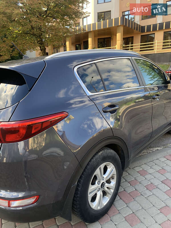 Внедорожник / Кроссовер Kia Sportage 2017 в Трускавце