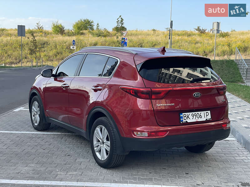 Внедорожник / Кроссовер Kia Sportage 2016 в Ровно