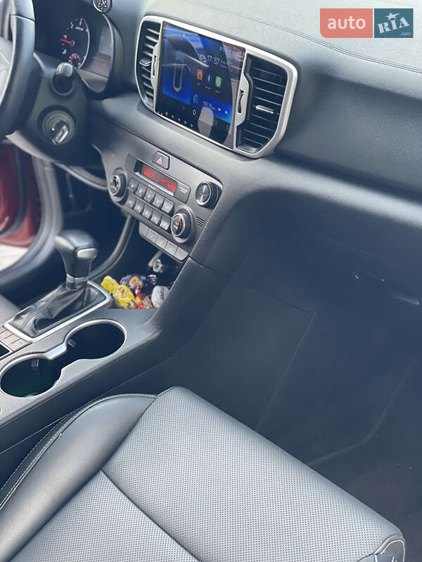 Внедорожник / Кроссовер Kia Sportage 2016 в Ровно