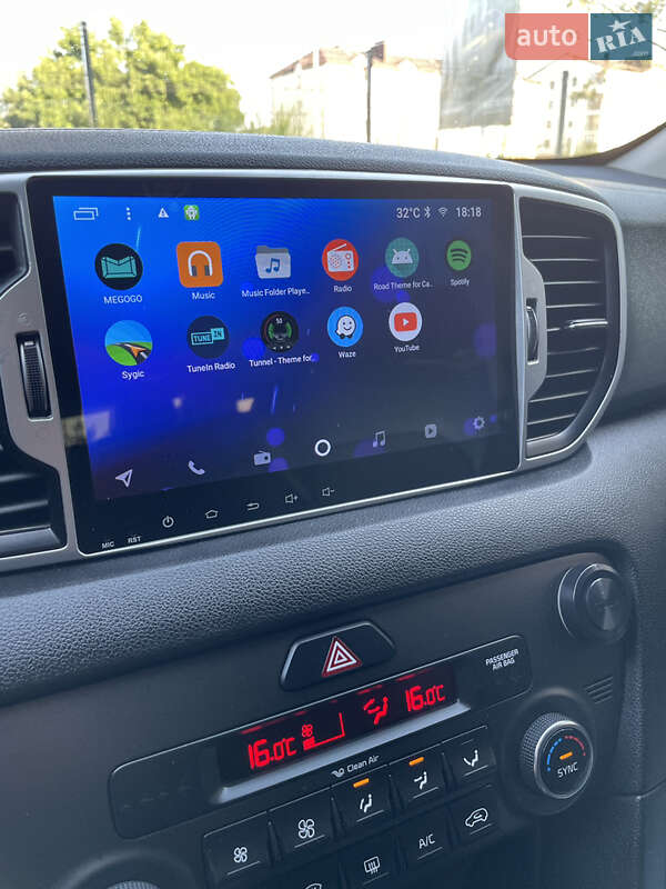 Внедорожник / Кроссовер Kia Sportage 2016 в Ровно