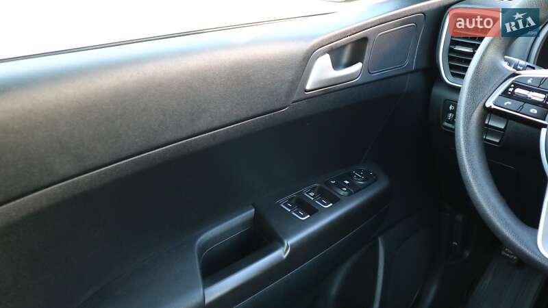 Внедорожник / Кроссовер Kia Sportage 2020 в Киеве