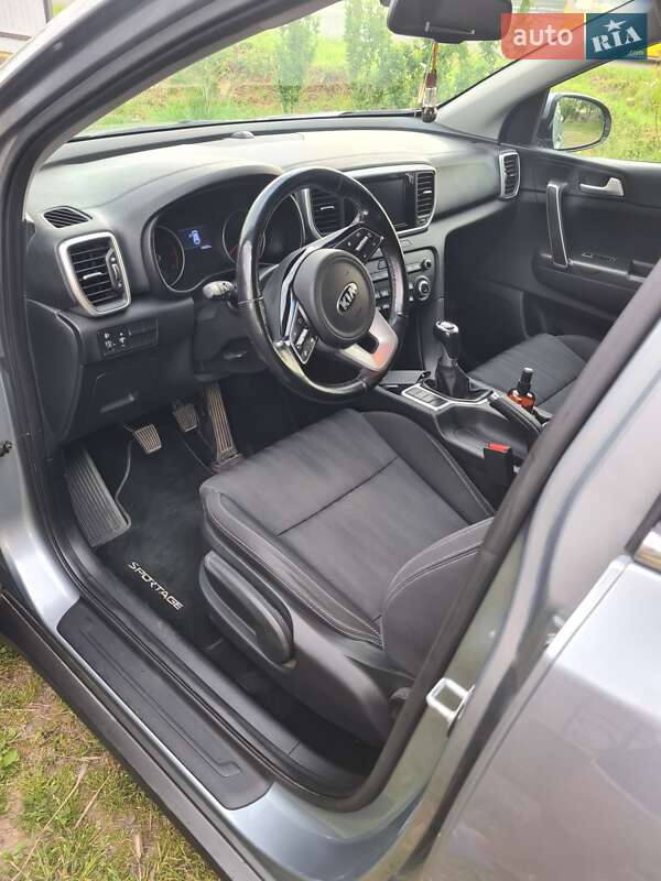 Внедорожник / Кроссовер Kia Sportage 2019 в Виноградове