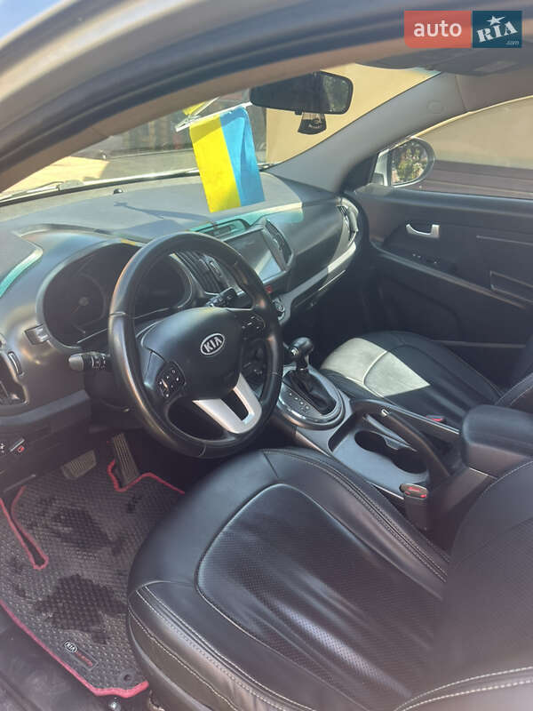 Внедорожник / Кроссовер Kia Sportage 2011 в Чуднове