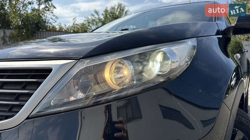 Внедорожник / Кроссовер Kia Sportage 2011 в Ивано-Франковске