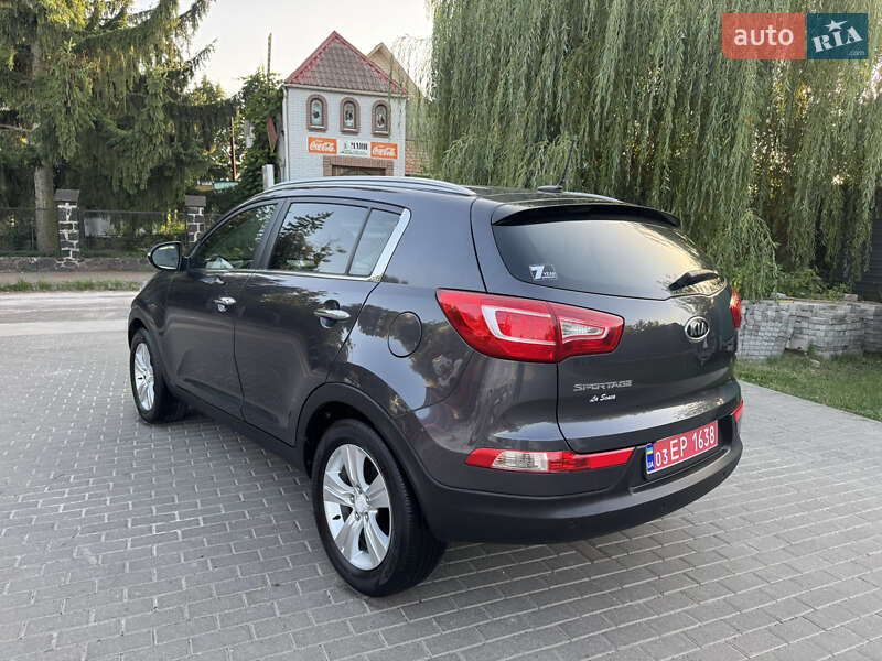 Позашляховик / Кросовер Kia Sportage 2011 в Радивиліві