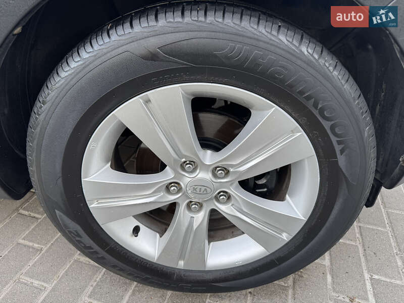 Позашляховик / Кросовер Kia Sportage 2011 в Радивиліві