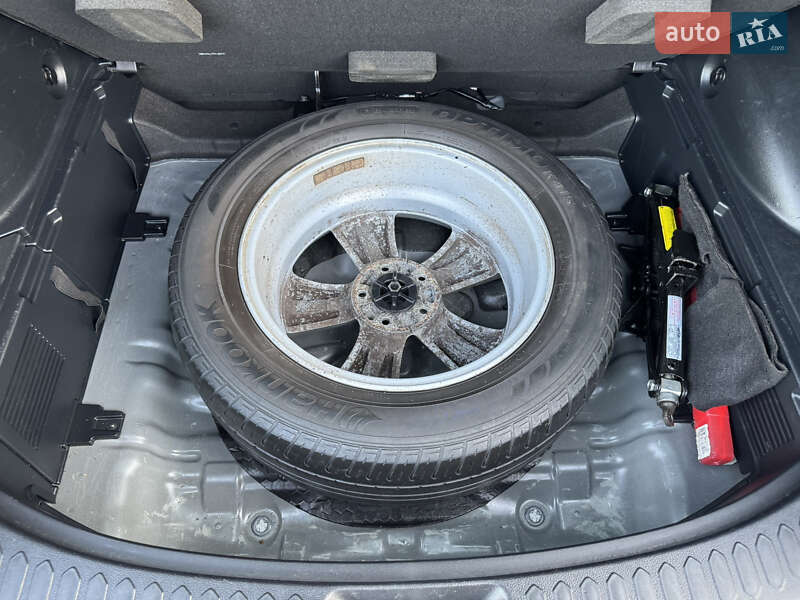 Позашляховик / Кросовер Kia Sportage 2011 в Радивиліві