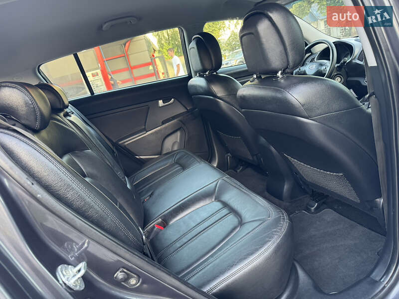 Позашляховик / Кросовер Kia Sportage 2011 в Радивиліві