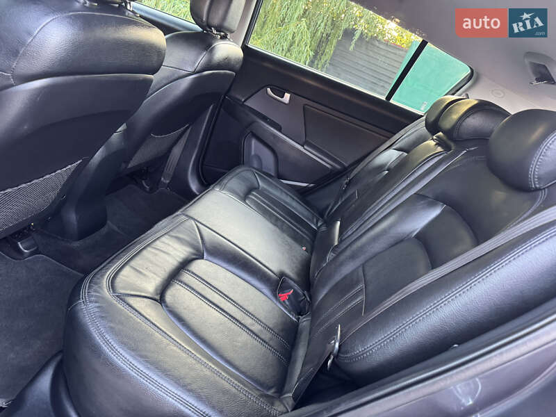 Позашляховик / Кросовер Kia Sportage 2011 в Радивиліві