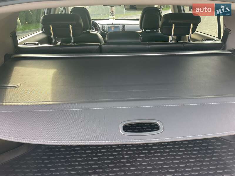 Позашляховик / Кросовер Kia Sportage 2011 в Дунаївцях