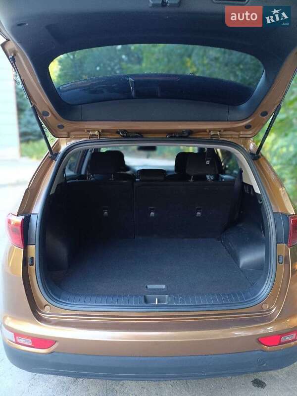 Внедорожник / Кроссовер Kia Sportage 2016 в Днепре фото 9 Внедорожник / Кроссовер Kia Sportage 2016 в Днепре