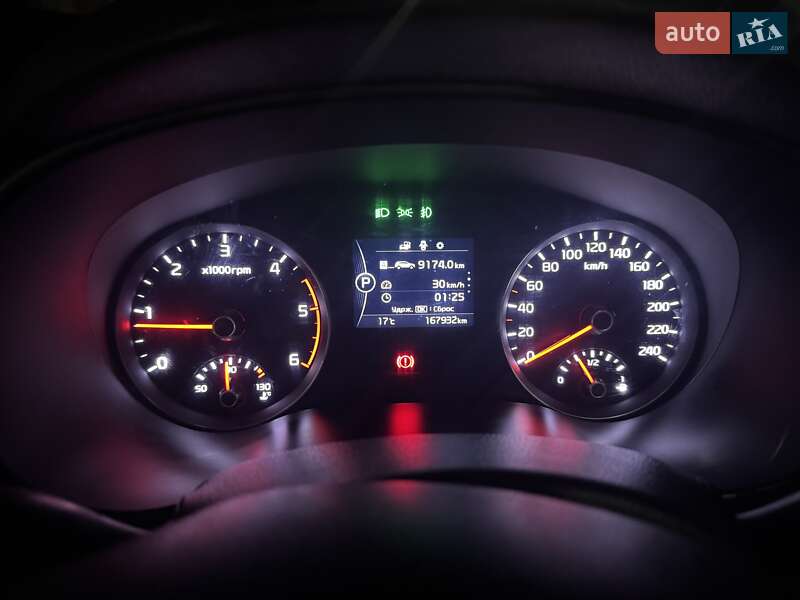 Внедорожник / Кроссовер Kia Sportage 2017 в Хусте