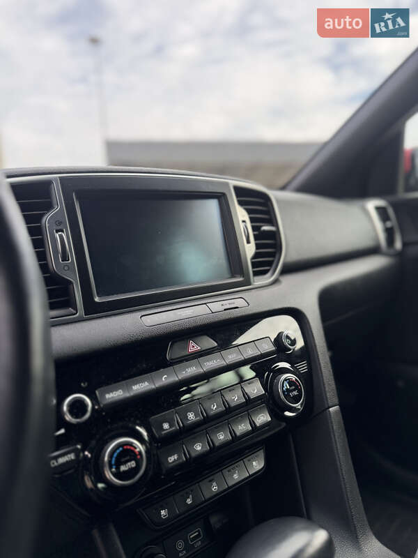 Позашляховик / Кросовер Kia Sportage 2017 в Києві