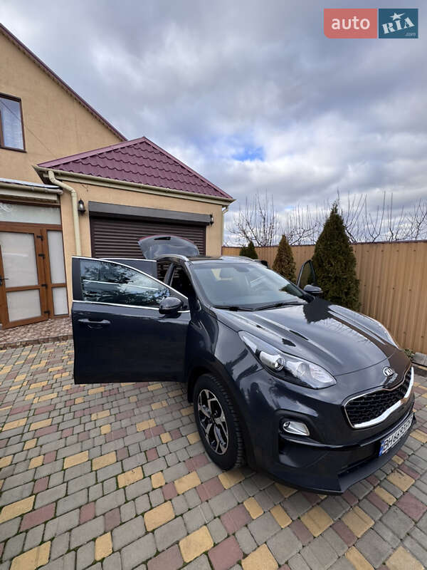 Позашляховик / Кросовер Kia Sportage 2021 в Южному