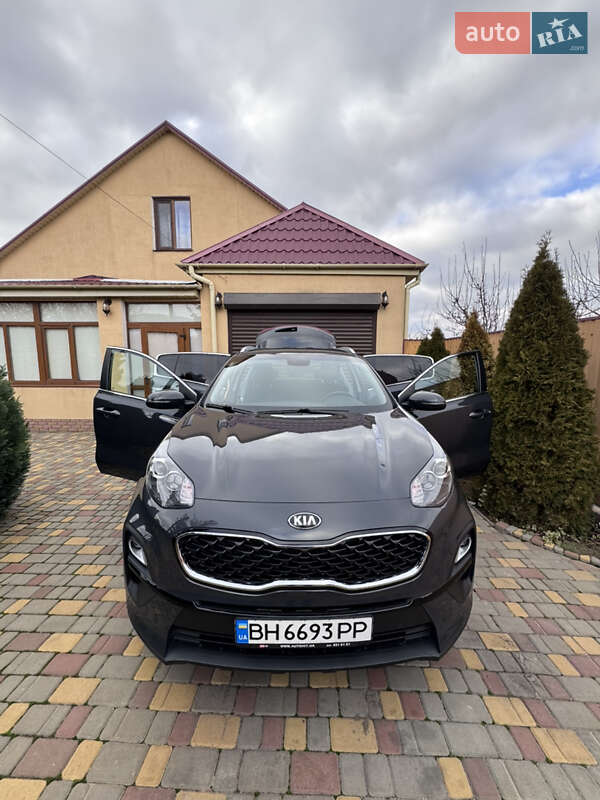 Позашляховик / Кросовер Kia Sportage 2021 в Южному