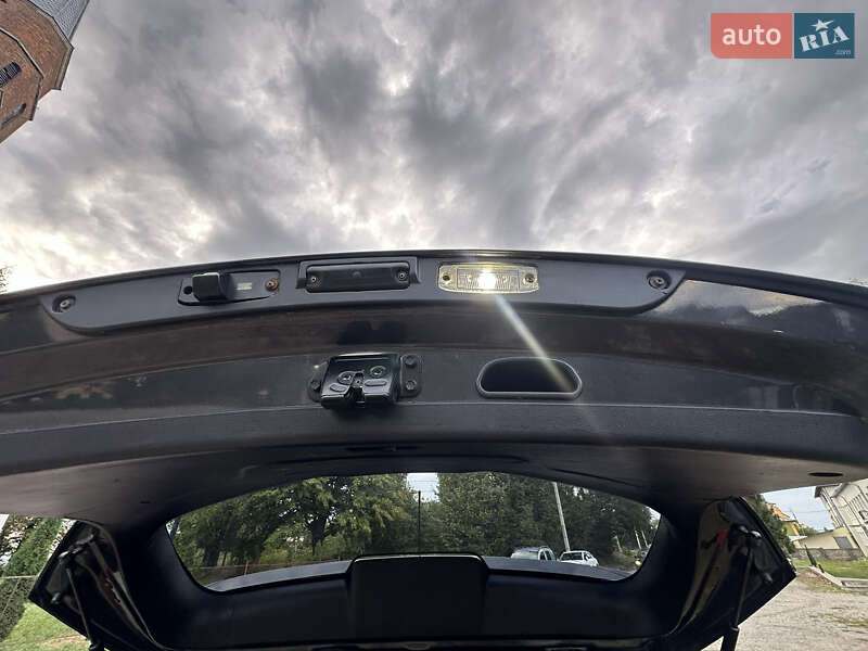 Внедорожник / Кроссовер Kia Sportage 2012 в Ивано-Франковске