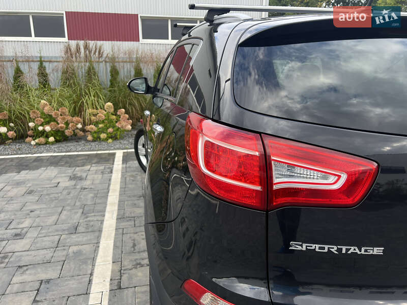 Внедорожник / Кроссовер Kia Sportage 2013 в Старой Выжевке